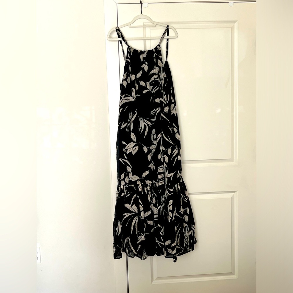 Long  Banana Republic black n white dress